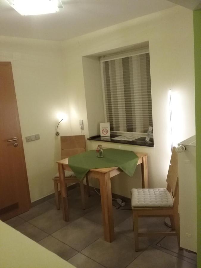 Gaestezimmer , Pension Wauri Waldenbuch Exteriör bild