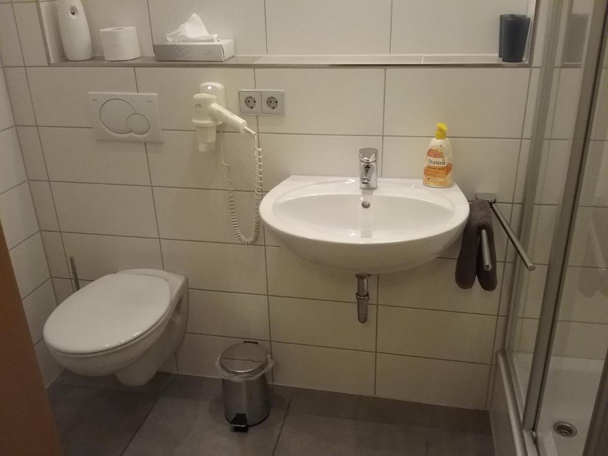 Gaestezimmer , Pension Wauri Waldenbuch Exteriör bild
