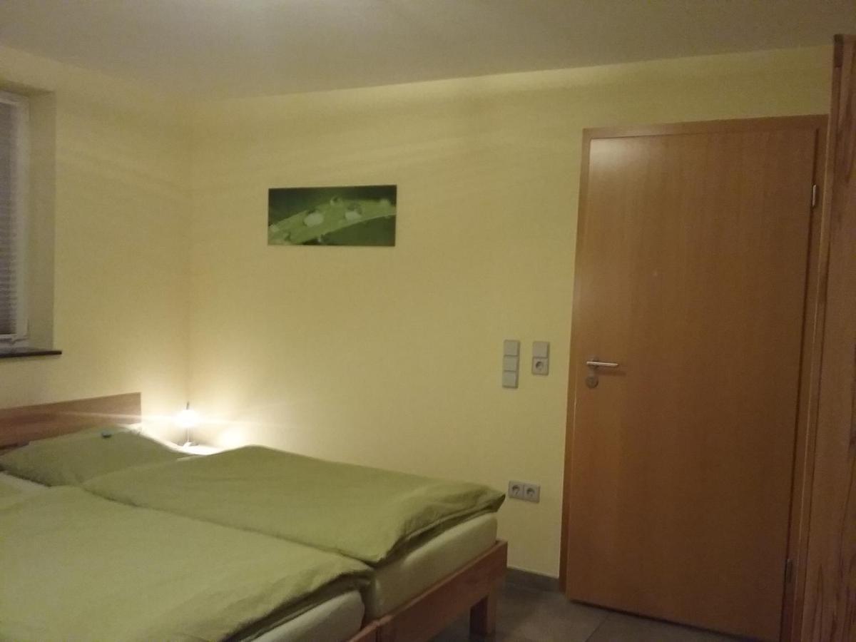 Gaestezimmer , Pension Wauri Waldenbuch Exteriör bild
