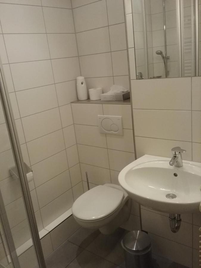 Gaestezimmer , Pension Wauri Waldenbuch Exteriör bild